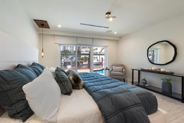Bedroom, Interior, Pendant Lights, Recessed Lighting