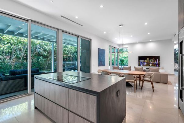 Dining room, Interior, Kitchen, Living room, Pendant Lights, Recessed Lighting