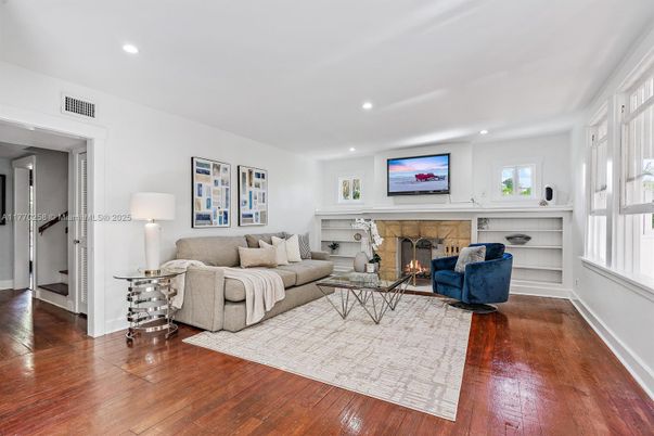 Fireplace, Interior, Living room, Recessed Lighting, Wood Texture Flooring