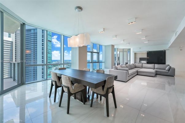 Dining room, Interior, Living room, Pendant Lights