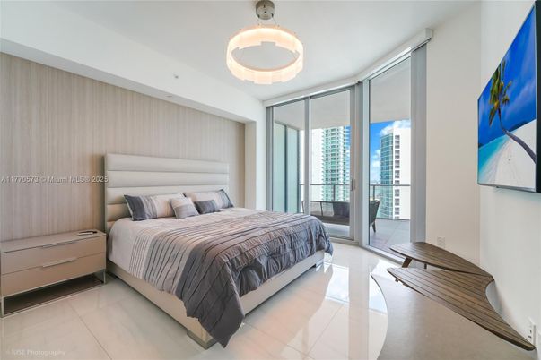 Bedroom, Interior, Pendant Lights