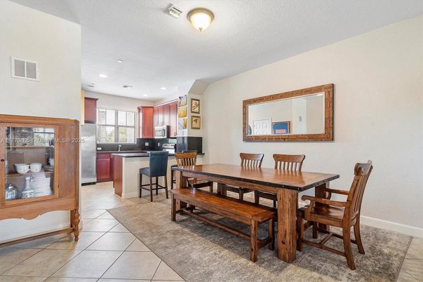 Dining room, Interior, Kitchen, Recessed Lighting