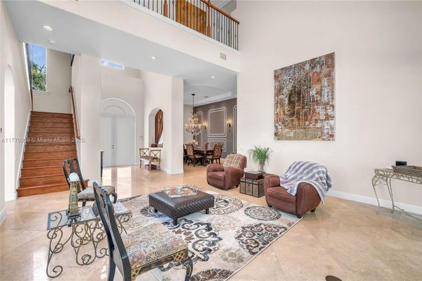 Chandelier, Dining room, Interior, Living room, Recessed Lighting