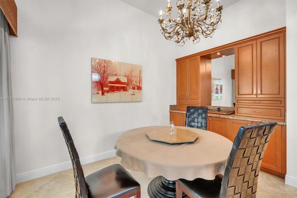 Chandelier, Dining room, Interior