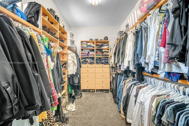 Interior, Walk-in Closets