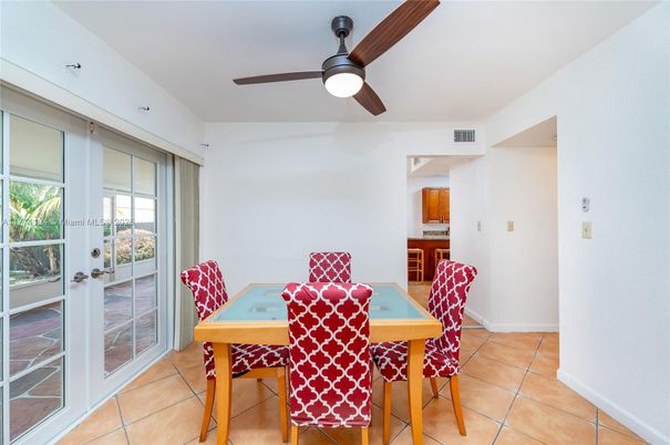Dining room, Interior