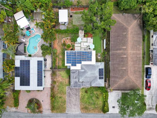 Exterior, Drone
