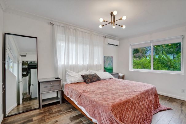 Bedroom, Interior, Pendant Lights, Wood Texture Flooring