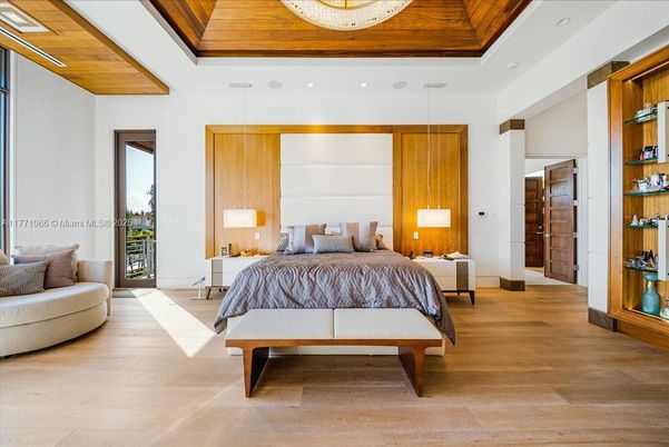 Bedroom, Interior, Pendant Lights, Recessed Lighting, Wooden Ceilings, Wood Texture Flooring