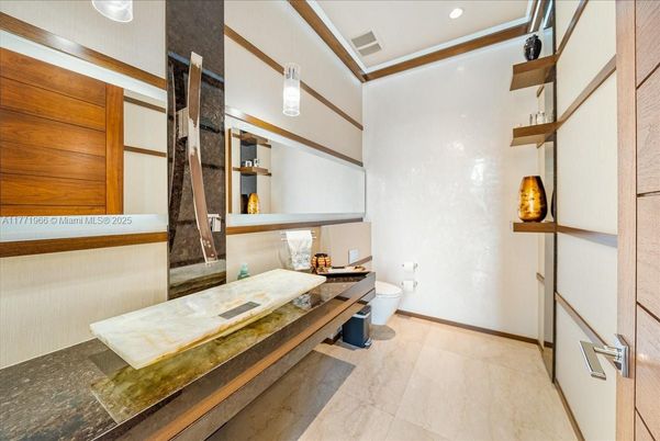Bathroom, Interior, Recessed Lighting