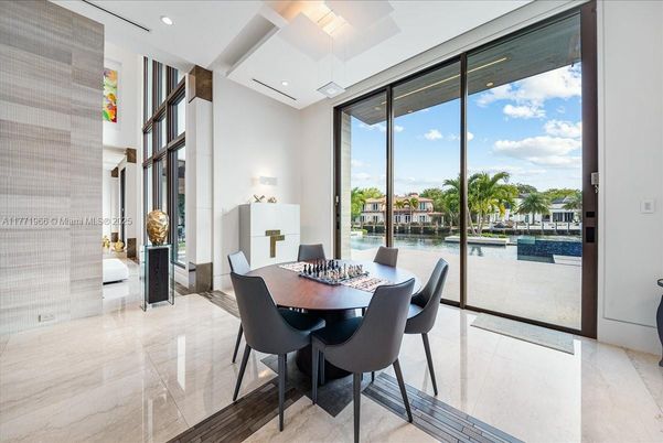 Dining room, Interior, Recessed Lighting, Water