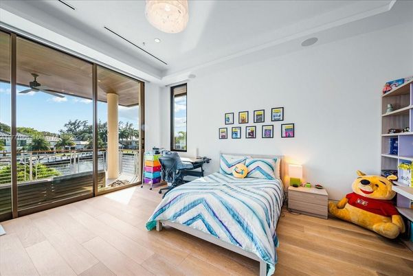 Bedroom, Interior, Water, Wood Texture Flooring