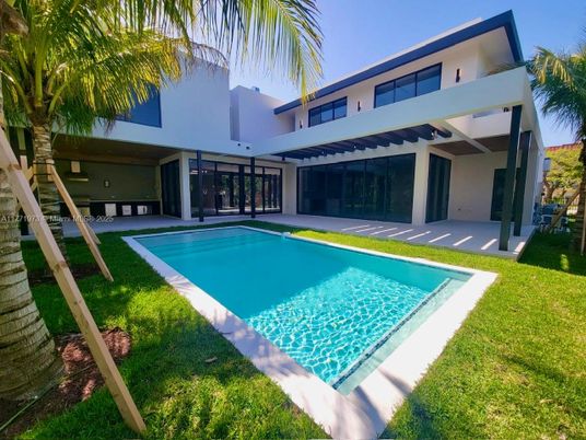 Backyard, Exterior, Pool
