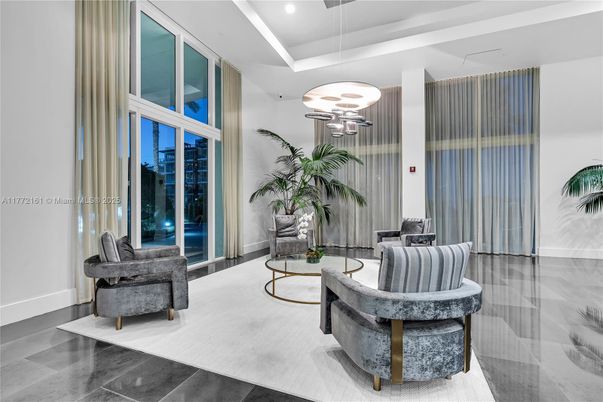 Interior, Living room, Pendant Lights, Recessed Lighting