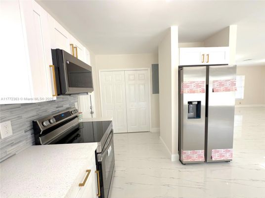 Interior, Kitchen, Marble, Stainless Steel Appliances