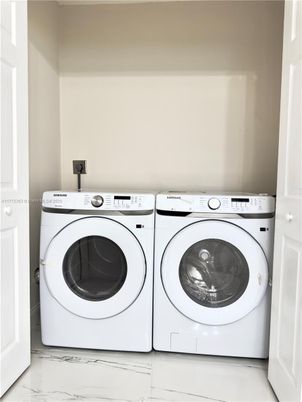 Interior, Utility Closets, Washer