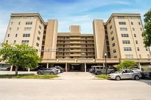 Exterior, Facade, Condo Building