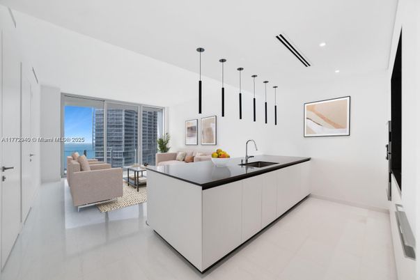 Interior, Kitchen, Living room, Pendant Lights, Recessed Lighting, Water