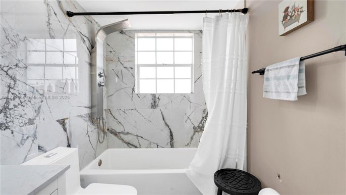 Bathroom, Interior, Marble Walls