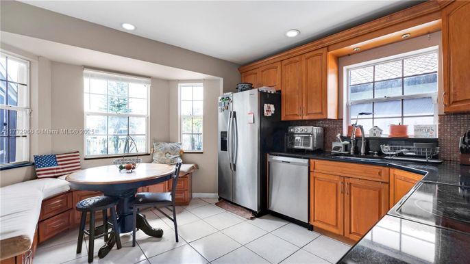 Interior, Kitchen, Recessed Lighting