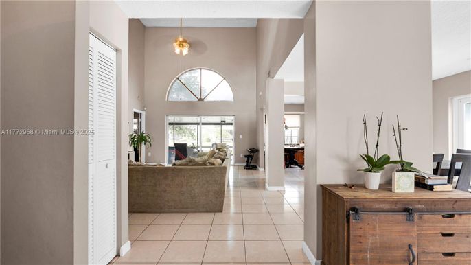 Interior, Living room, Pendant Lights