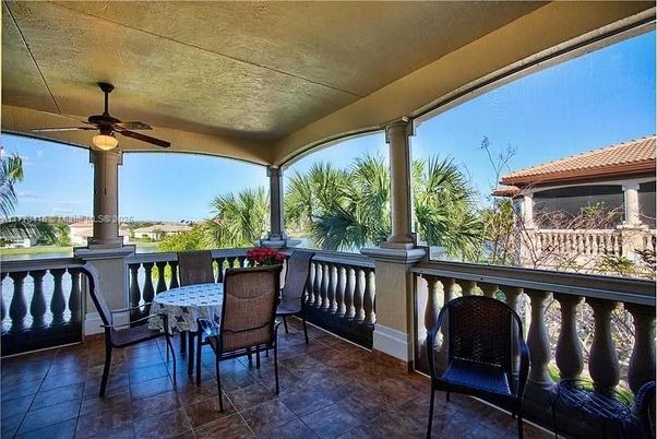 Exterior, Interior, Sun Room