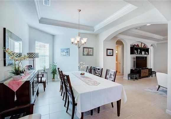 Chandelier, Dining room, Interior, Recessed Lighting