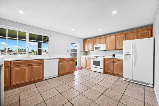 Interior, Kitchen, Recessed Lighting