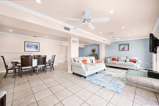 Dining room, Interior, Living room, Recessed Lighting