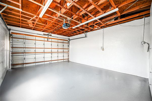 Garage, Interior, Wooden Beams, Wooden Ceilings