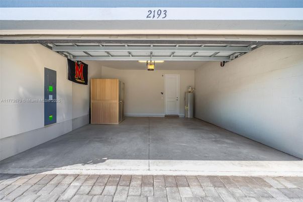 Garage, Interior