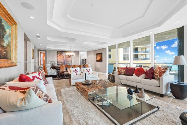 Chandelier, Dining room, Interior, Living room, Pendant Lights, Recessed Lighting, Water