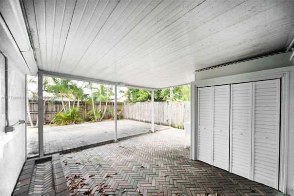 Exterior, Sun Room