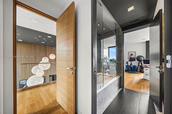Fitness Equipment, Interior, Pendant Lights, Recessed Lighting, Wood Texture Flooring
