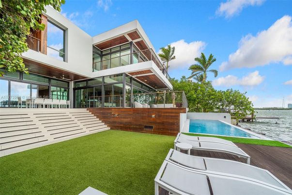 Backyard, Exterior, Pool, Water