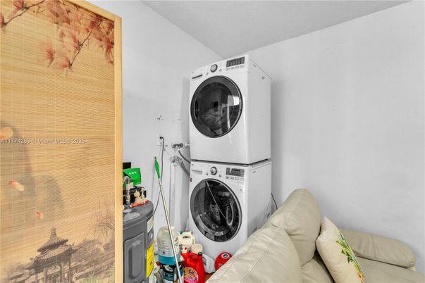 Interior, Utility Closets, Washer