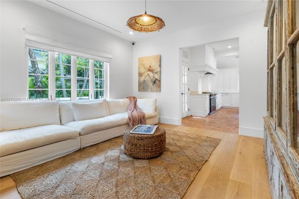 Interior, Kitchen, Living room, Pendant Lights, Recessed Lighting, Wood Texture Flooring