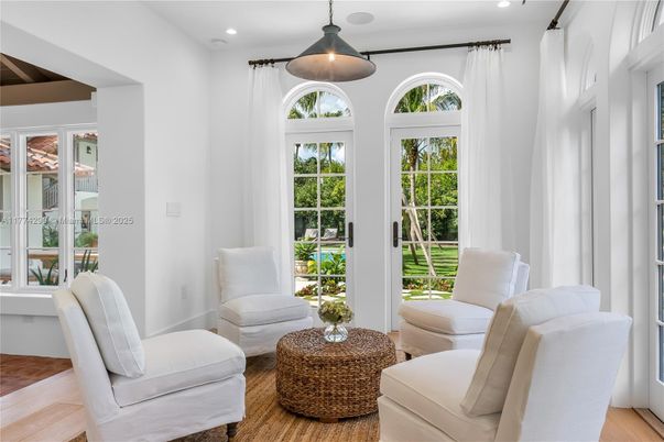 Interior, Pendant Lights, Recessed Lighting, Wood Texture Flooring