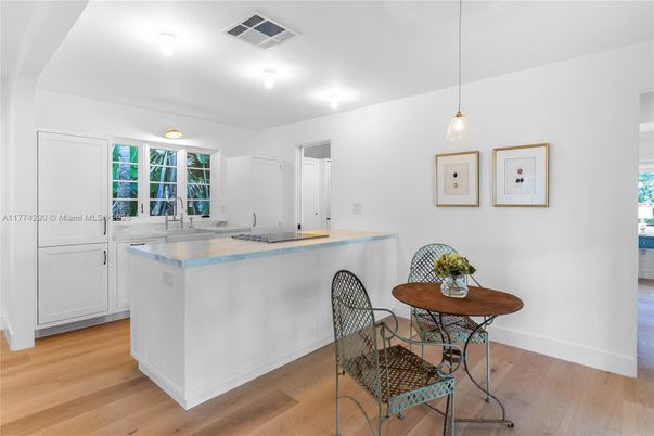 Interior, Kitchen, Pendant Lights, Wood Texture Flooring