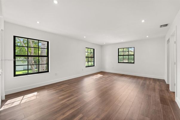 Empty room, Interior, Recessed Lighting, Wood Texture Flooring