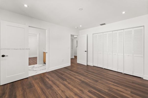 Empty room, Interior, Marble, Recessed Lighting, Wood Texture Flooring