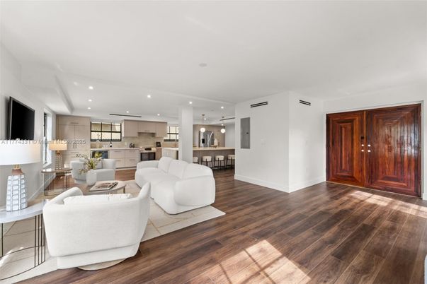 Dining room, Interior, Kitchen, Living room, Pendant Lights, Recessed Lighting, Wood Texture Flooring