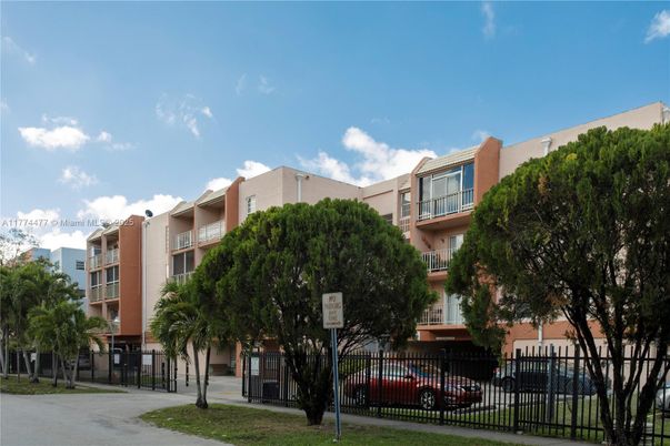 Exterior, Facade, Condo Building