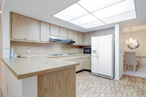 Chandelier, Dining room, Interior, Kitchen