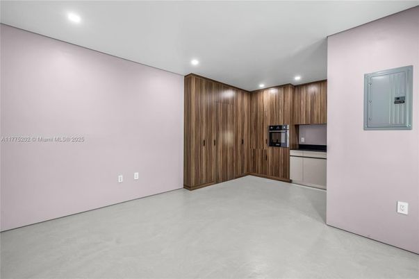 Empty room, Interior, Kitchen, Recessed Lighting