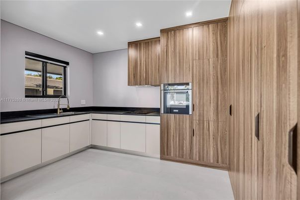 Interior, Kitchen, Recessed Lighting