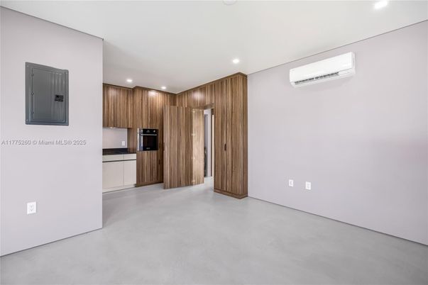Empty room, Interior, Kitchen, Recessed Lighting