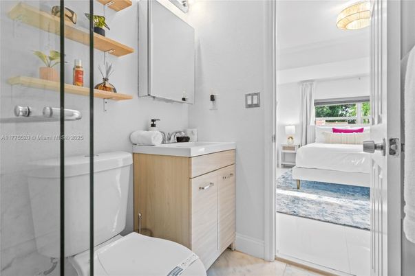 Bathroom, Bedroom, Interior, Washer