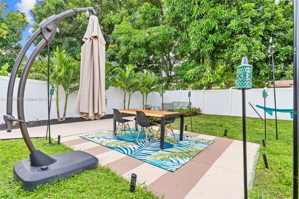 Backyard, Exterior