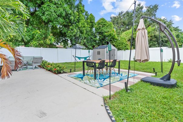 Backyard, Exterior